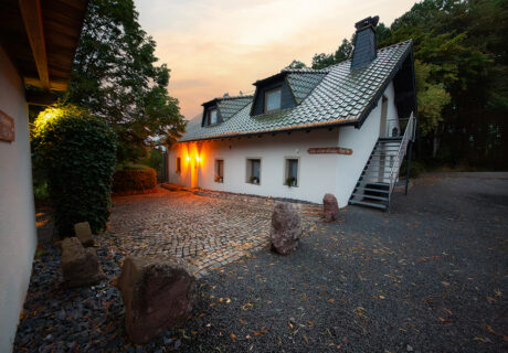 Von Lom Lodge