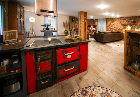 Von Lom Lodge