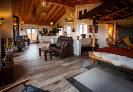 Hatari Lodge
