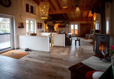 Hatari Lodge