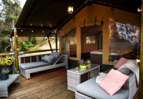 Hatari Lodge