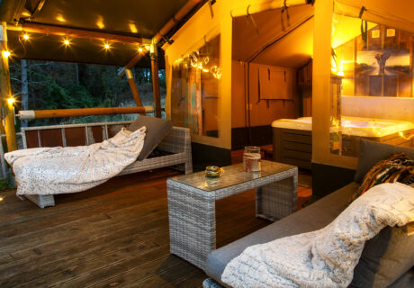 Hatari Lodge
