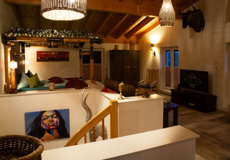 Hatari Lodge