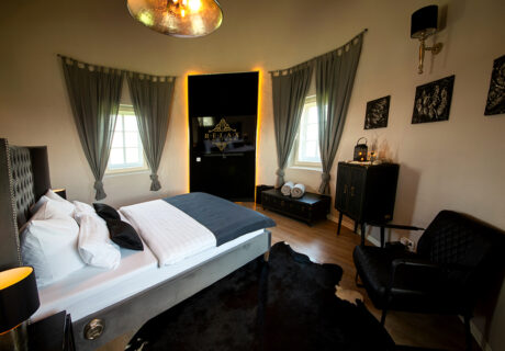 EifelturmSuite