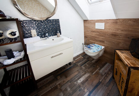 Old Chalet Suite