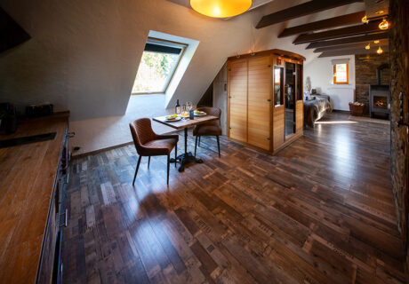 Old Chalet Suite
