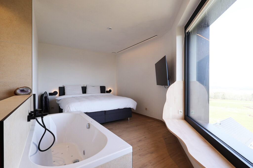 web_amethyst_room-10